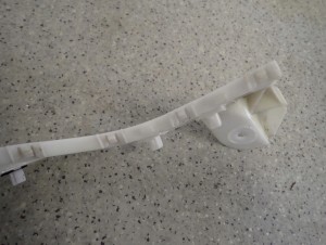 MITSUBISHI ASX 10-16 ŚLIZG ZDERZAKA TYLNY PRAWY 3/4 MINIATURA