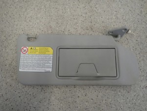 MITSUBISHI ASX 10-16 DASZEK PRZECIWSŁONECZNY PRAWY 1/3 MINIATURA