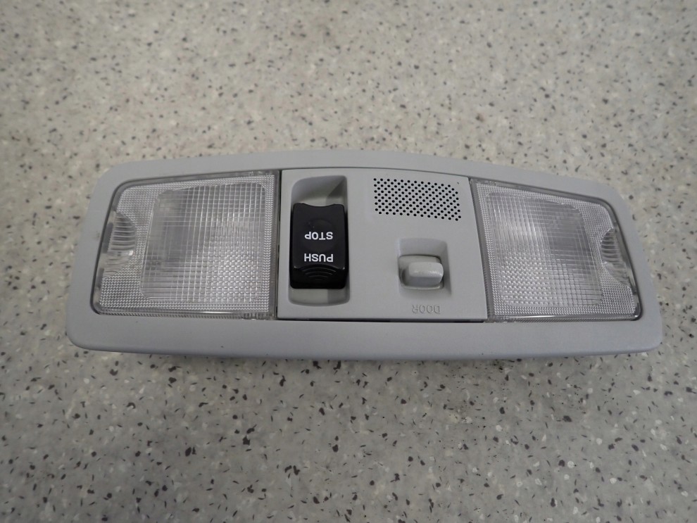 MITSUBISHI ASX 10-16 LAMPKA OŚWIETLENIA KABINY PANORAMA 4/5