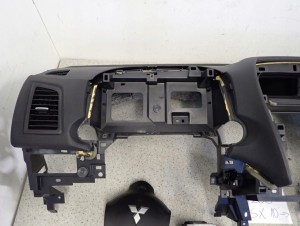 MITSUBISHI ASX 10-16 DESKA ROZDZIELCZA PODUSZKI POWIETRZNE SRS 10/16 MINIATURA