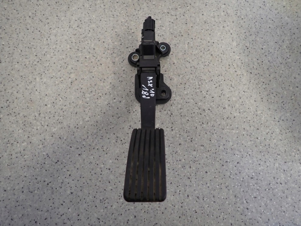 MITSUBISHI ASX 1.8 DID 10-16 POTENCJOMETR GAZU PEDAŁ 1/4