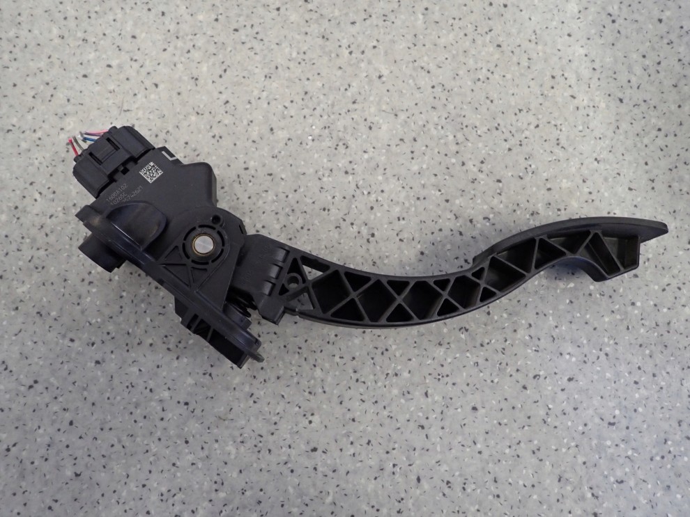 MITSUBISHI ASX 1.8 DID 10-16 POTENCJOMETR GAZU PEDAŁ 3/4