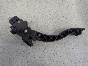 MITSUBISHI ASX 1.8 DID 10-16 POTENCJOMETR GAZU PEDAŁ 3/4 MINIATURA