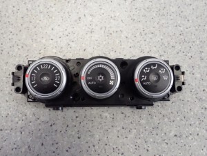 MITSUBISHI ASX 10- PANEL STEROWANIA NAWIEWEM 1/4 MINIATURA