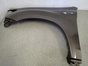 MITSUBISHI ASX 10- BŁOTNIK PRZEDNI LEWY C06A 8/12 MINIATURA