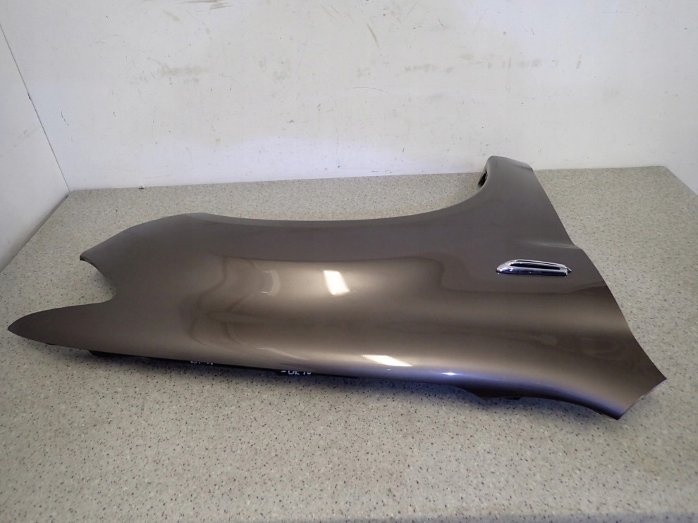 MITSUBISHI ASX 10- BŁOTNIK PRZEDNI PRAWY C06A 10/11