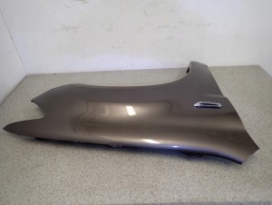 MITSUBISHI ASX 10- BŁOTNIK PRZEDNI PRAWY C06A 10/11 MINIATURA