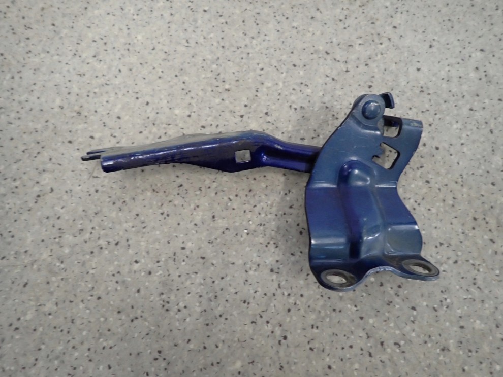 MAZDA3 MAZDA 3 03- BK ZAWIAS MASKI LEWY 2/3