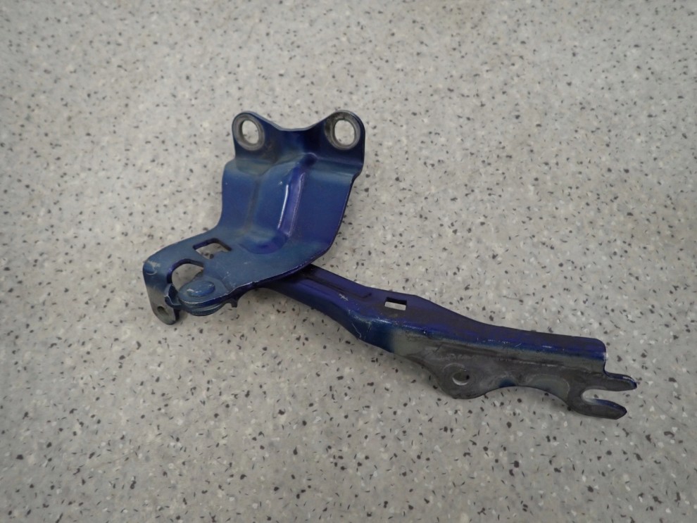 MAZDA3 MAZDA 3 03- BK ZAWIAS MASKI LEWY 3/3