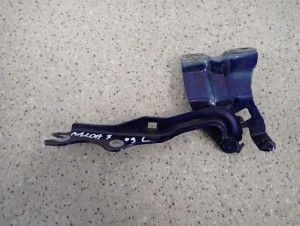 MAZDA3 MAZDA 3 03- BK ZAWIAS MASKI LEWY