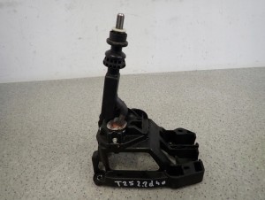 TOYOTA AVENSIS T25 2.2D 03-08 DŹWIGNIA ZMIANY BIEGÓW LEWAREK