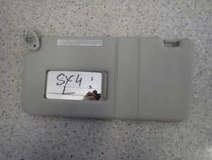 SUZUKI SX4 FIAT SEDICI 06-13 DASZEK PRZECIWSŁONECZNY LEWY 2/4 MINIATURA