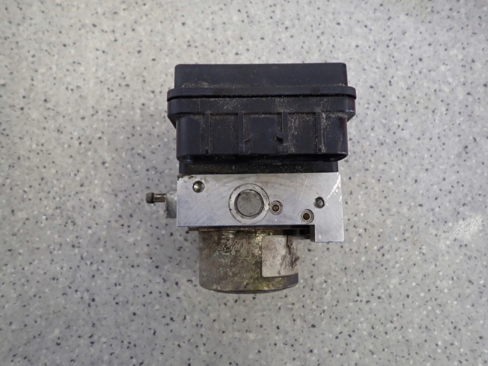 NISSAN XTRAIL T30 2.2DCI 01- POMPA ABSU MA98000 2/6