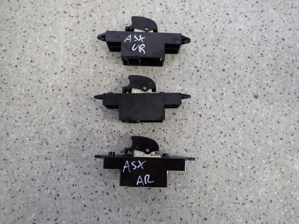 MITSUBISHI ASX 10-13 PRZEŁĄCZNIK SZYBY PRZEDNI PRAWY TYLNY LEWY LUB PRAWY 3/4