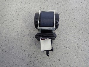 MITSUBISHI ASX 10-16 PAS BEZPIECZEŃSTWA TYLNY ŚRODKOWY 1/5 MINIATURA