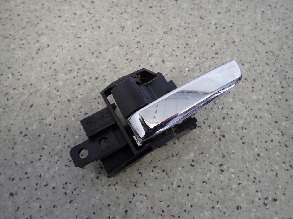 MITSUBISHI ASX 10-16 KLAMKA WEWNĘTRZNA PRZEDNIA LEWA 3/5