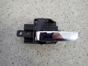 MITSUBISHI ASX 10-16 KLAMKA WEWNĘTRZNA PRZEDNIA LEWA 1/5 MINIATURA