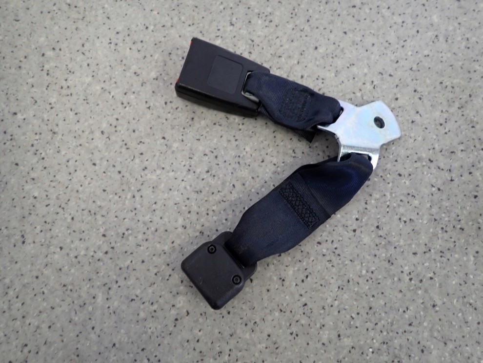 MITSUBISHI ASX 10-16 ZAPINKA PASA TYLNA LEWA 3/4