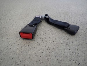 MITSUBISHI ASX 10-16 ZAPINKA PASA TYLNA LEWA 4/4 MINIATURA