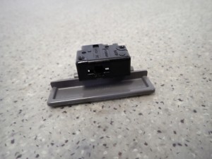 SUZUKI SX4 SEDICI 06-13 ZAMEK SCHOWKA PASAŻERA 4/4 MINIATURA