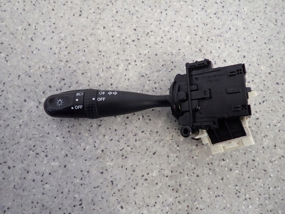 SUZUKI SX4 06-12 PRZEŁĄCZNIK ŚWIATEŁ 1/6