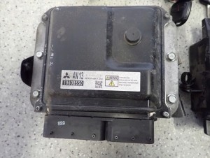 MITSUBISHI ASX 1.8 DID 10-16 ZESTAW STARTOWY KOMPUTER STACYJKA 2/8 MINIATURA