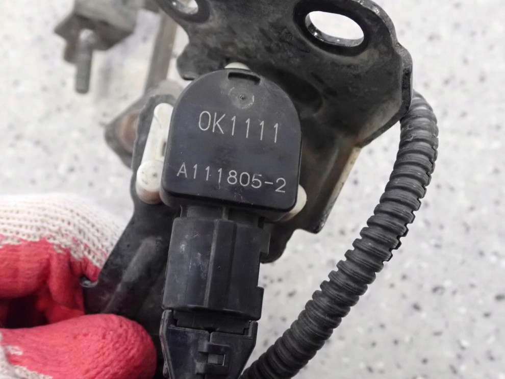 MITSUBISHI ASX 10-16 CZUJNIK POZIOMOWANIA XENONU PRZEDNI 2/5