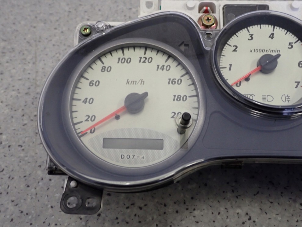 TOYOTA RAV4 RAV4 2.0 D4D 00-02 ZEGARY LICZNIK 2/5