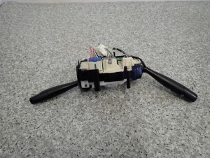 SUZUKI IGNIS 00-03 PRZEŁĄCZNIK ZESPOLONY ŚWIATEŁ WYCIERACZEK 4/6 MINIATURA