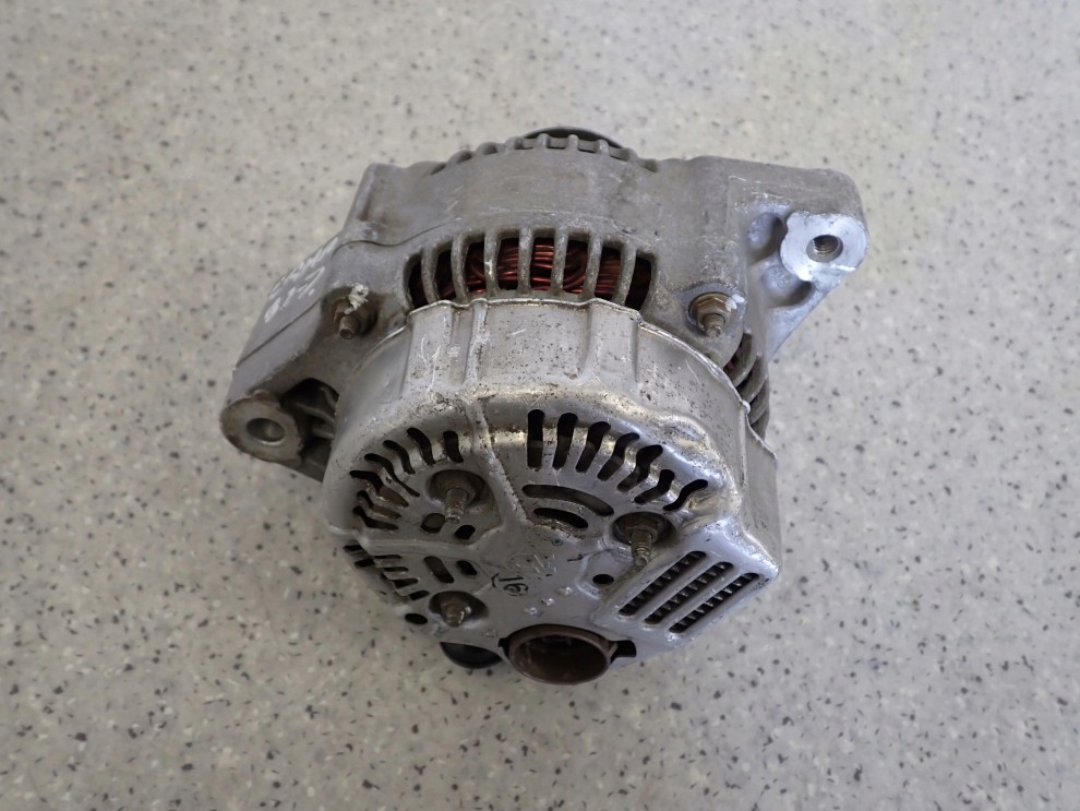 TOYOTA CAMRY 92-95 2.2 i ALTERNATOR 6/7