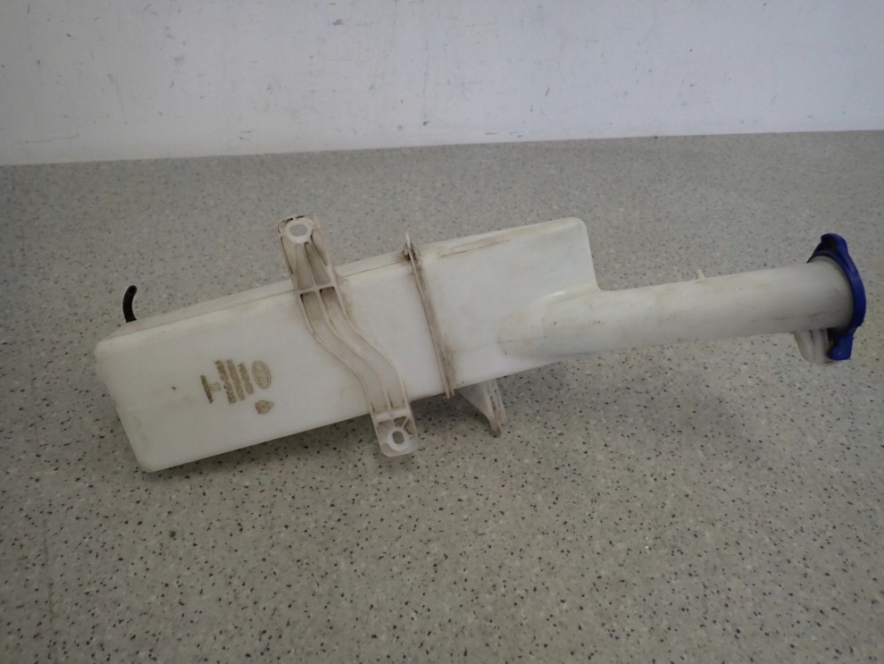 KIA VENGA 09- ZBIORNIK ZBIORNICZEK SPRYSKIWACZA 3/6