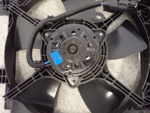 MITSUBISHI ASX 1.8 DID 10-16 WENTYLATOR CHŁODNICY 2/5 MINIATURA