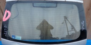 ALMERA TINO 00-06 SZYBA TYLNA KLAPY BAGAŻNIKA