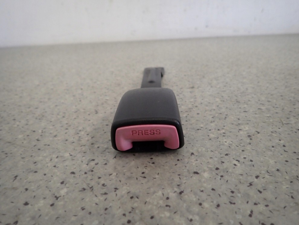 SUZUKI SX4 06-13 SEDICI ZAPINKA PASA BEZPIECZEŃSTWA PRZÓD PRAWA 2/3