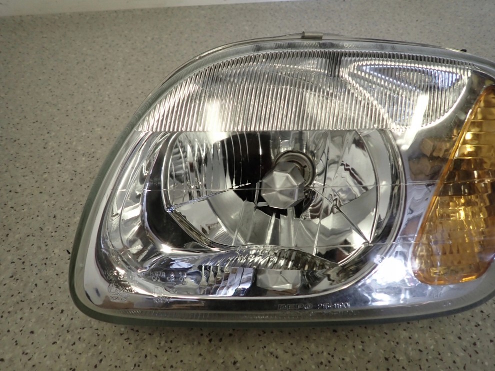 NISSAN MICRA K11 00-02 REFLEKTOR LEWY LAMPA PRZEDNIA LEWA 3/8