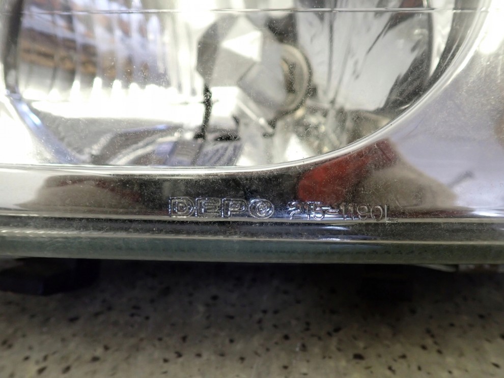 NISSAN MICRA K11 00-02 REFLEKTOR LEWY LAMPA PRZEDNIA LEWA 5/8