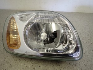 NISSAN MICRA K11 00-02 REFLEKTOR LEWY LAMPA PRZEDNIA PRAWA 4/7 MINIATURA