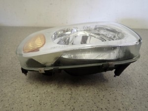 NISSAN MICRA K11 00-02 REFLEKTOR LEWY LAMPA PRZEDNIA PRAWA 5/7 MINIATURA