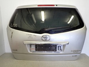 TOYOTA COROLLA VERSO 04- KLAPA BAGAŻNIKA NA SZYBĘ 1C0