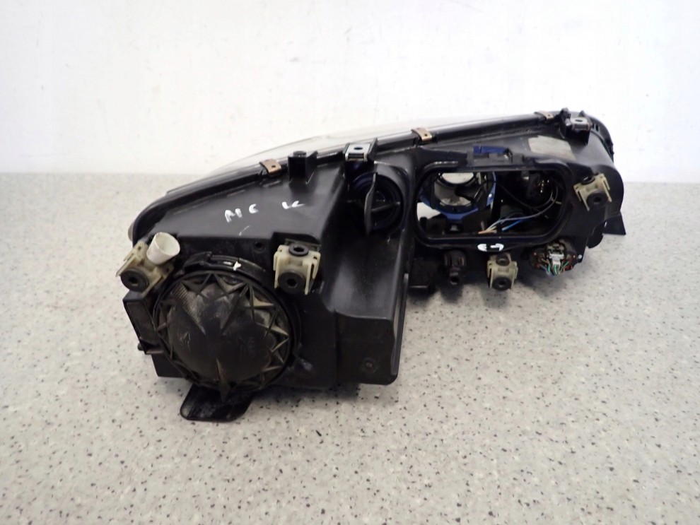 MAZDA 6 5d 02-05 LAMPA PRZEDNIA LEWA REFLEKTOR 12/13