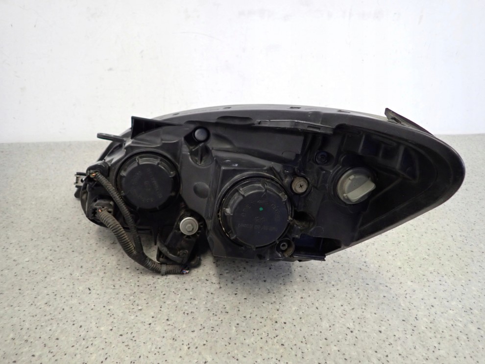 KIA CEED 10-12 LAMPA PRZEDNIA PRAWA REFLEKTOR PRAWA LIFT 8/12
