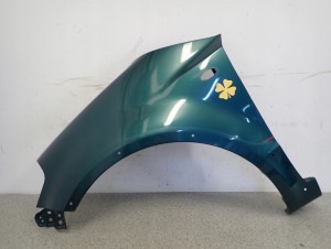 FIAT SEDICI 06- BŁOTNIK PRZEDNI LEWY ZCL 1/9 MINIATURA