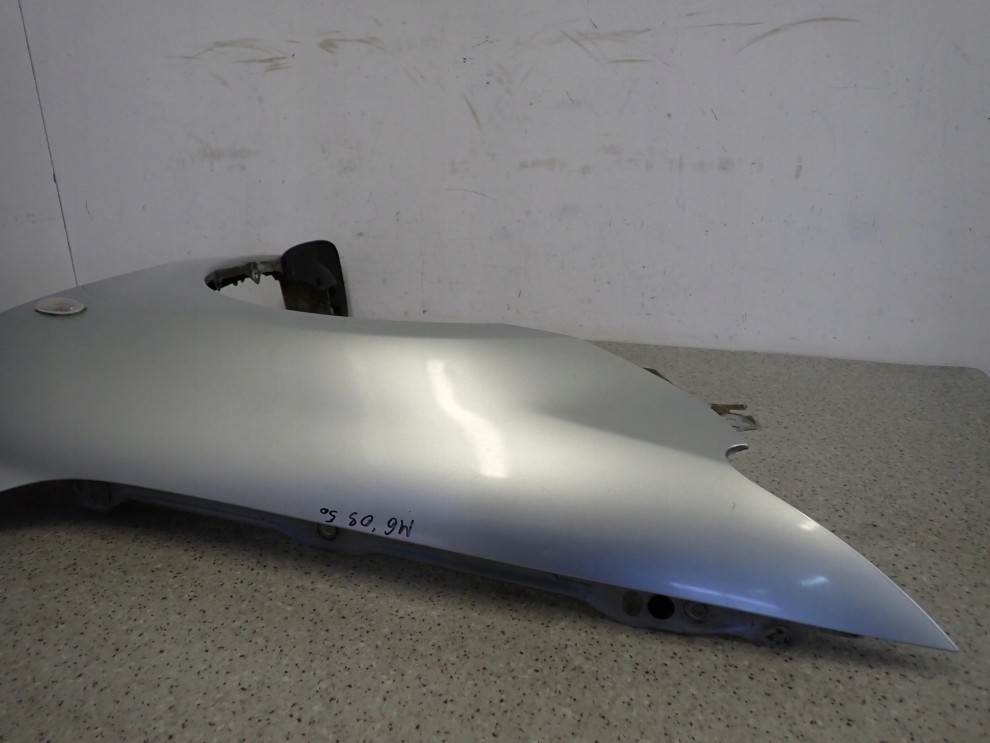 MAZDA 6 MAZDA6 02-07 BŁOTNIK PRZEDNI LEWY 25H 10/16