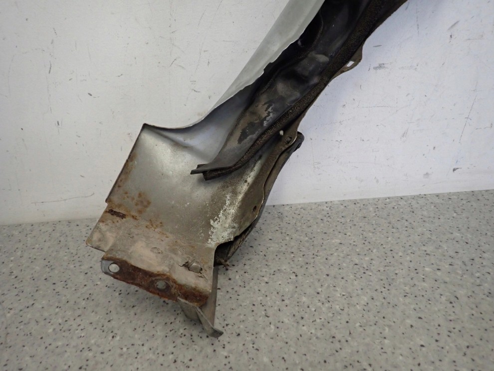 MAZDA 6 MAZDA6 02-07 BŁOTNIK PRZEDNI LEWY 25H 15/16