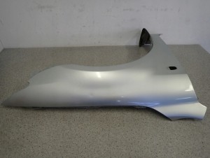 MAZDA 6 MAZDA6 02-07 BŁOTNIK PRZEDNI PRAWY 25H 10/16 MINIATURA