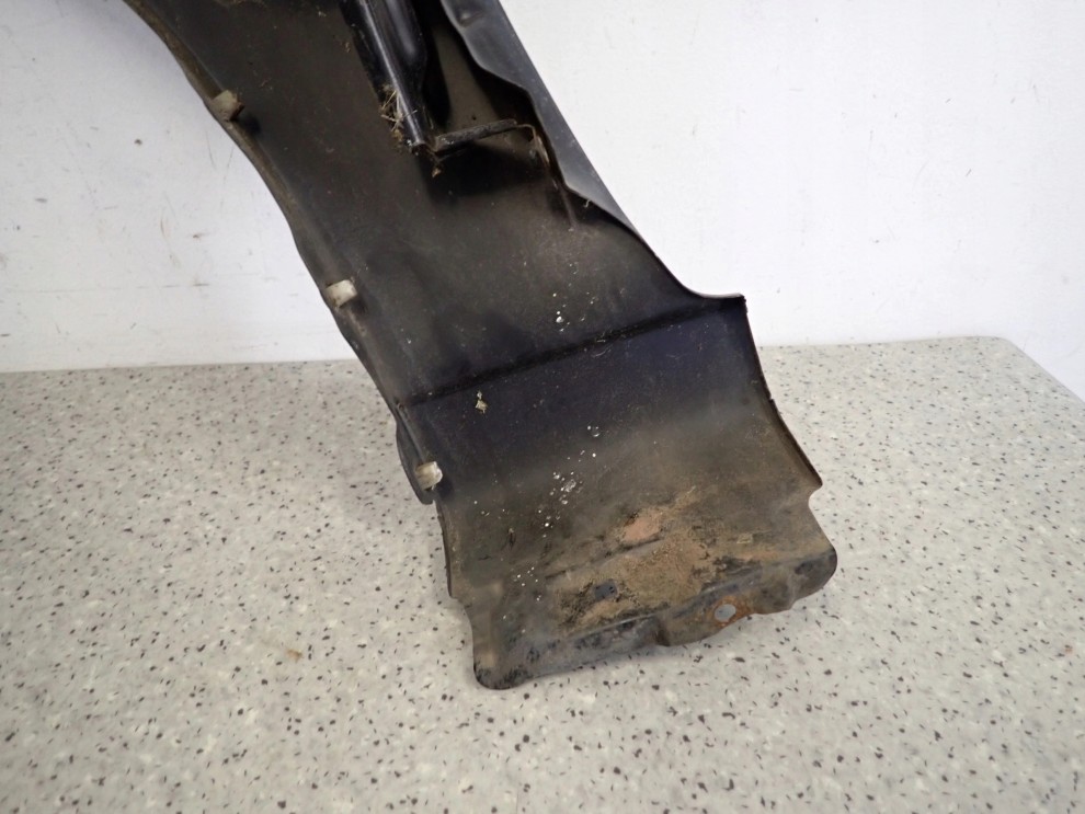 NISSAN ALMERA N16 03-06 BŁOTNIK PRZEDNI PRAWY 6/7