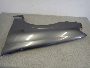 NISSAN ALMERA N16 03-06 BŁOTNIK PRZEDNI LEWY KY5 8/16 MINIATURA