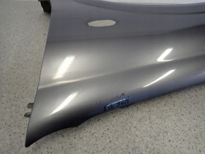 NISSAN ALMERA N16 03-06 BŁOTNIK PRZEDNI LEWY KY5 9/16 MINIATURA