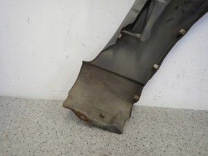 NISSAN ALMERA N16 03-06 BŁOTNIK PRZEDNI LEWY KY5 16/16 MINIATURA