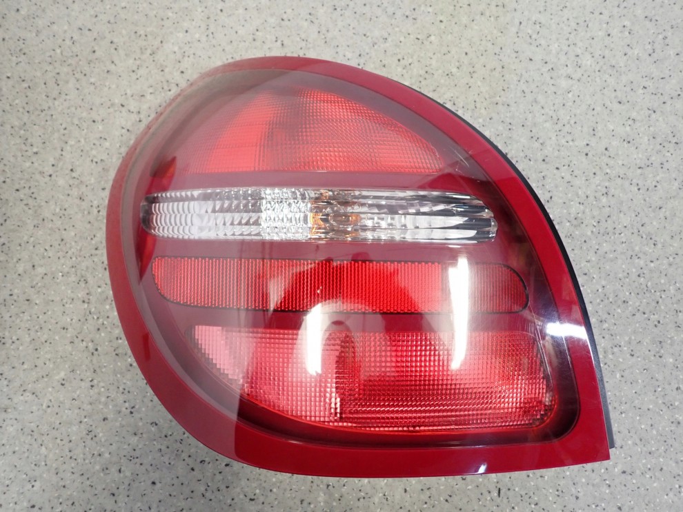 NISSAN ALMERA N16 HB 00-03 LAMPA TYLNA LEWA TYŁ EUROPA 1/6